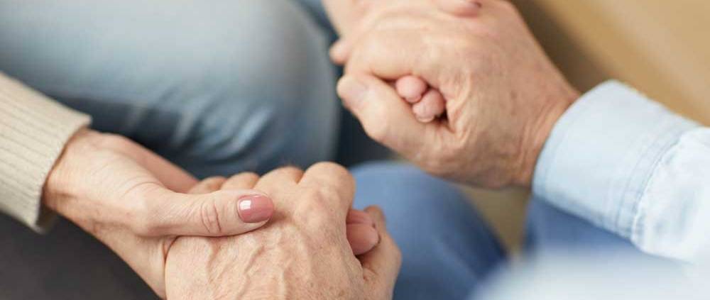 badante e anziano milano