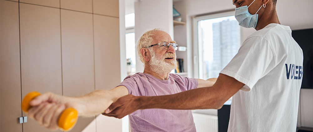 riabilitazione anziano domicilio supporto badante milano